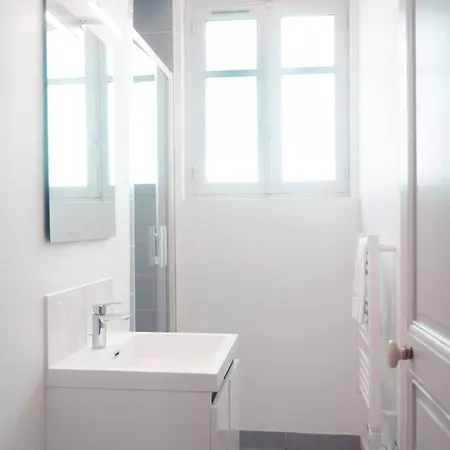 Le Ronsardien - Calme Et Confortable Apartament Tours