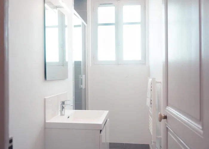 Le Ronsardien - Calme Et Confortable Appartement Tours